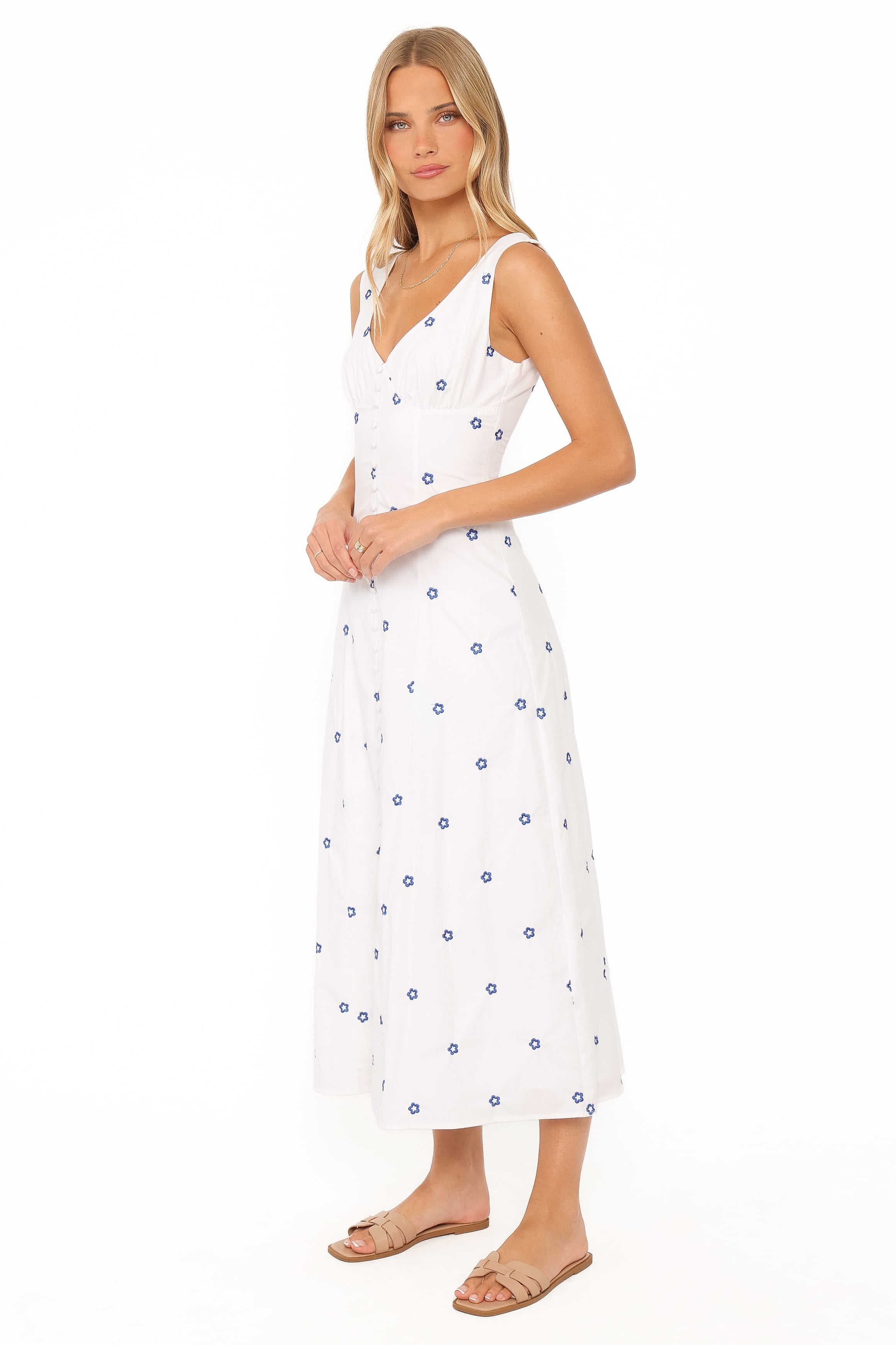 Luellen Embroidered Daisy Midi Dress - White